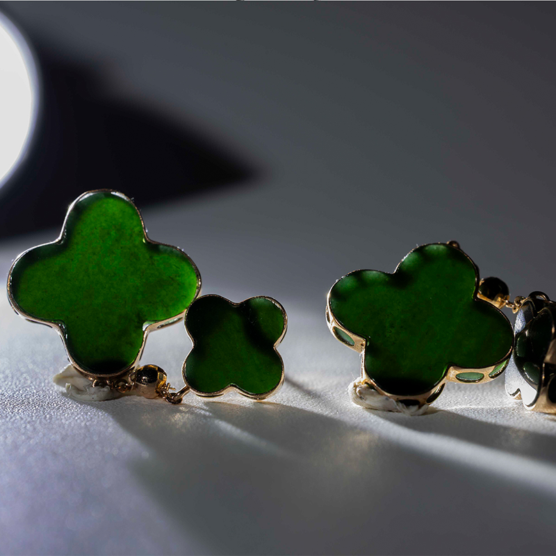 Four-Leaf Clover Set Pendant